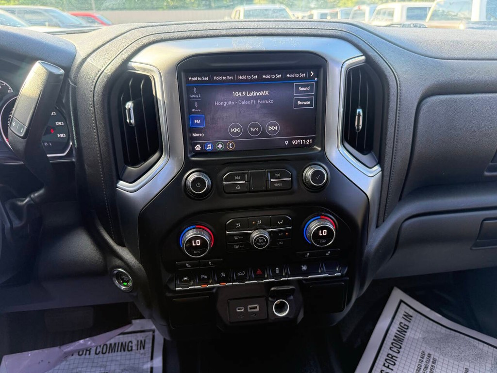 Chevrolet Silverado 1500 Vehicle Full-screen Gallery Image 23