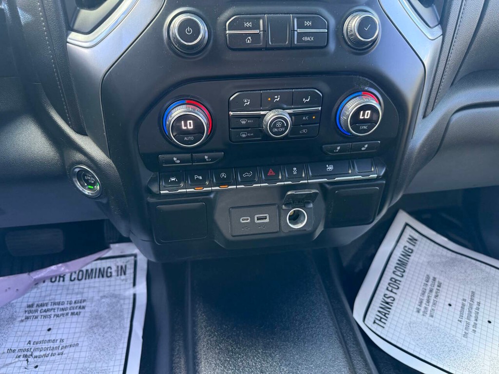 Chevrolet Silverado 1500 Vehicle Full-screen Gallery Image 27