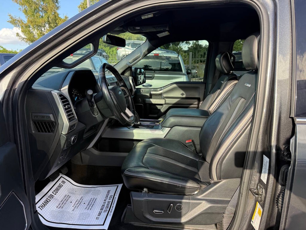 Ford F-150 Vehicle Full-screen Gallery Image 07