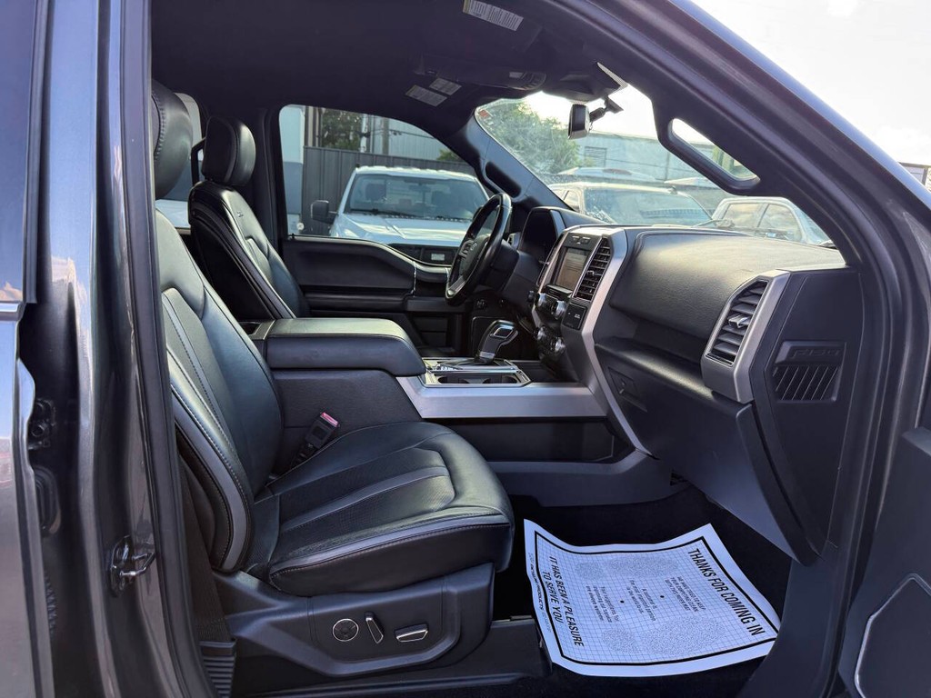 Ford F-150 Vehicle Full-screen Gallery Image 10