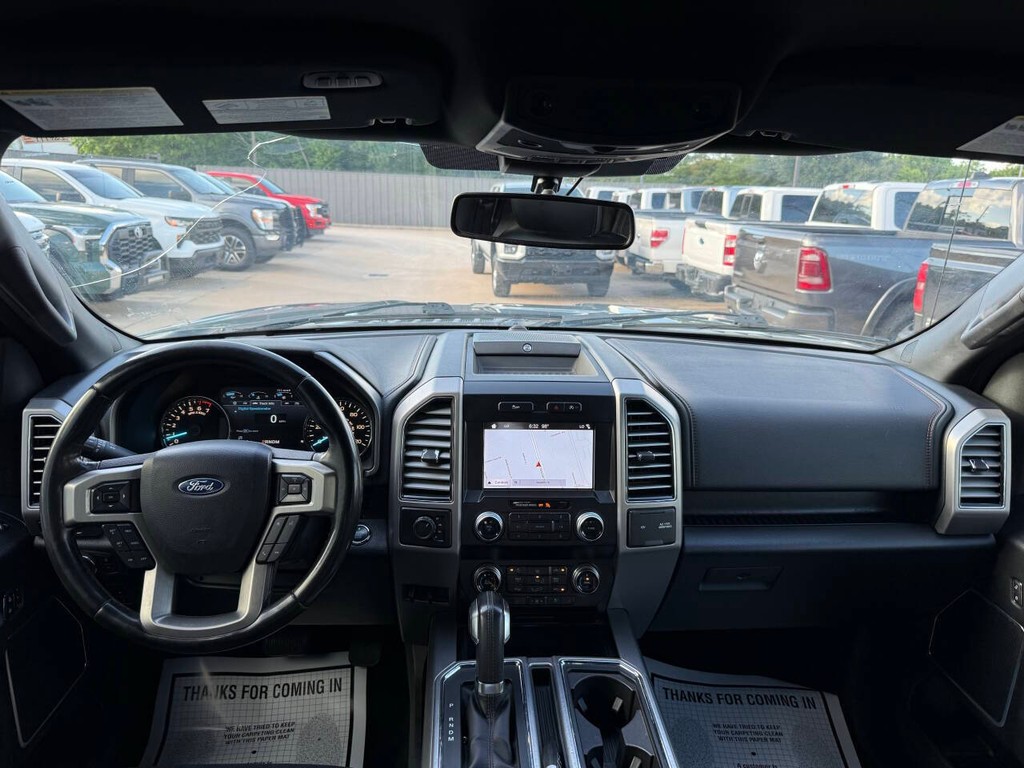 Ford F-150 Vehicle Full-screen Gallery Image 17
