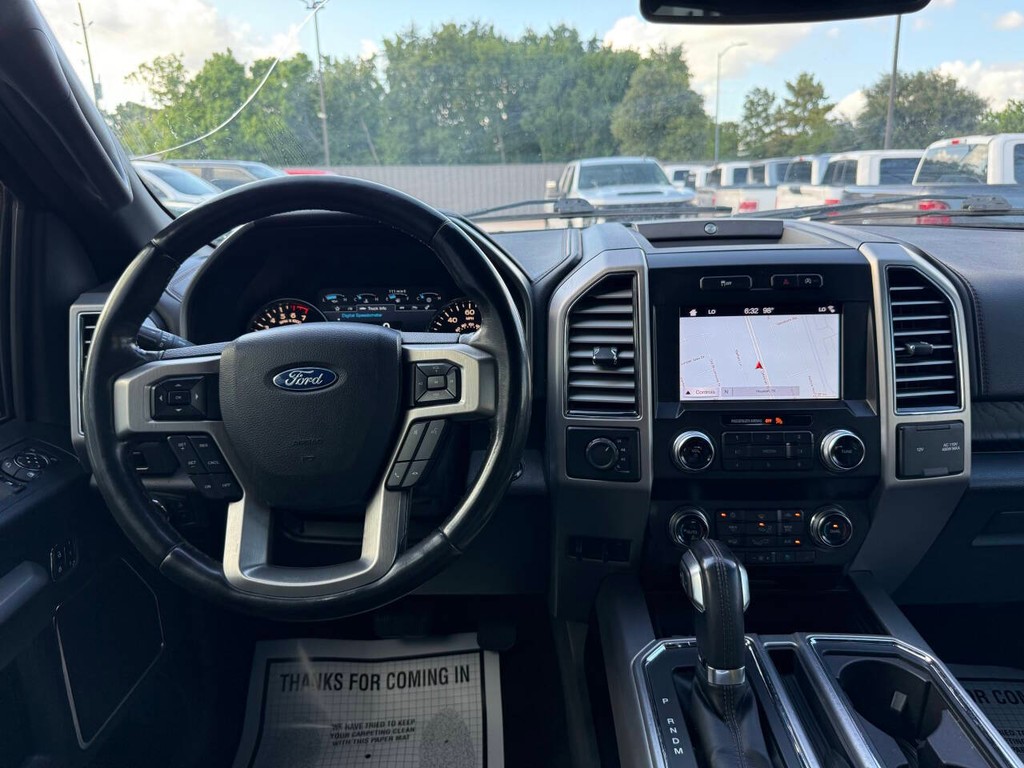 Ford F-150 Vehicle Full-screen Gallery Image 21