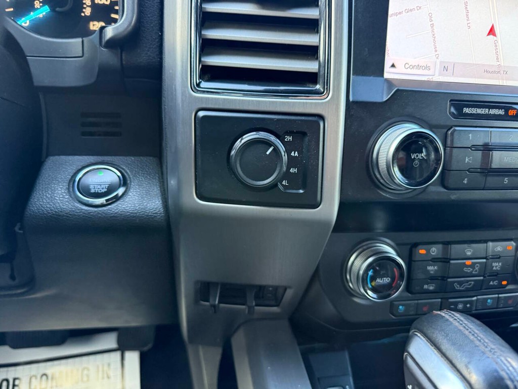 Ford F-150 Vehicle Full-screen Gallery Image 28