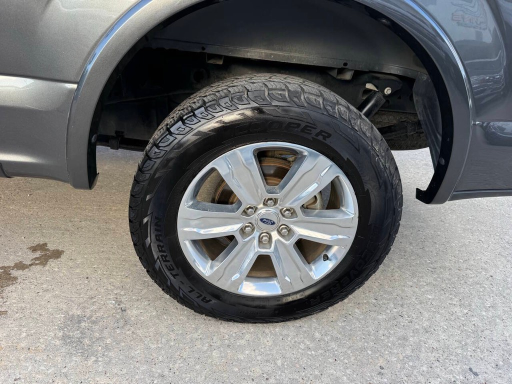 Ford F-150 Vehicle Full-screen Gallery Image 36