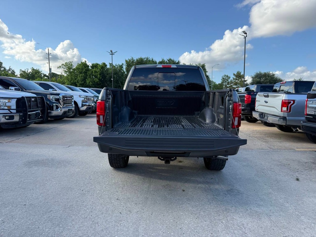Ford F-150 Vehicle Full-screen Gallery Image 39