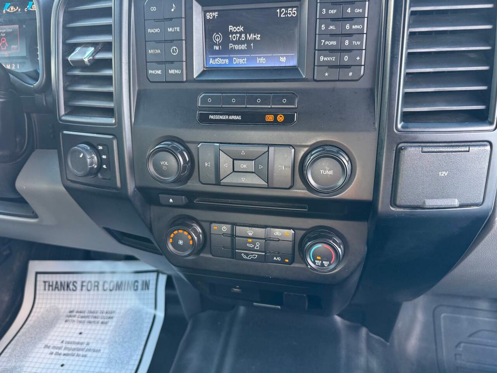 Ford F-150 Vehicle Full-screen Gallery Image 23