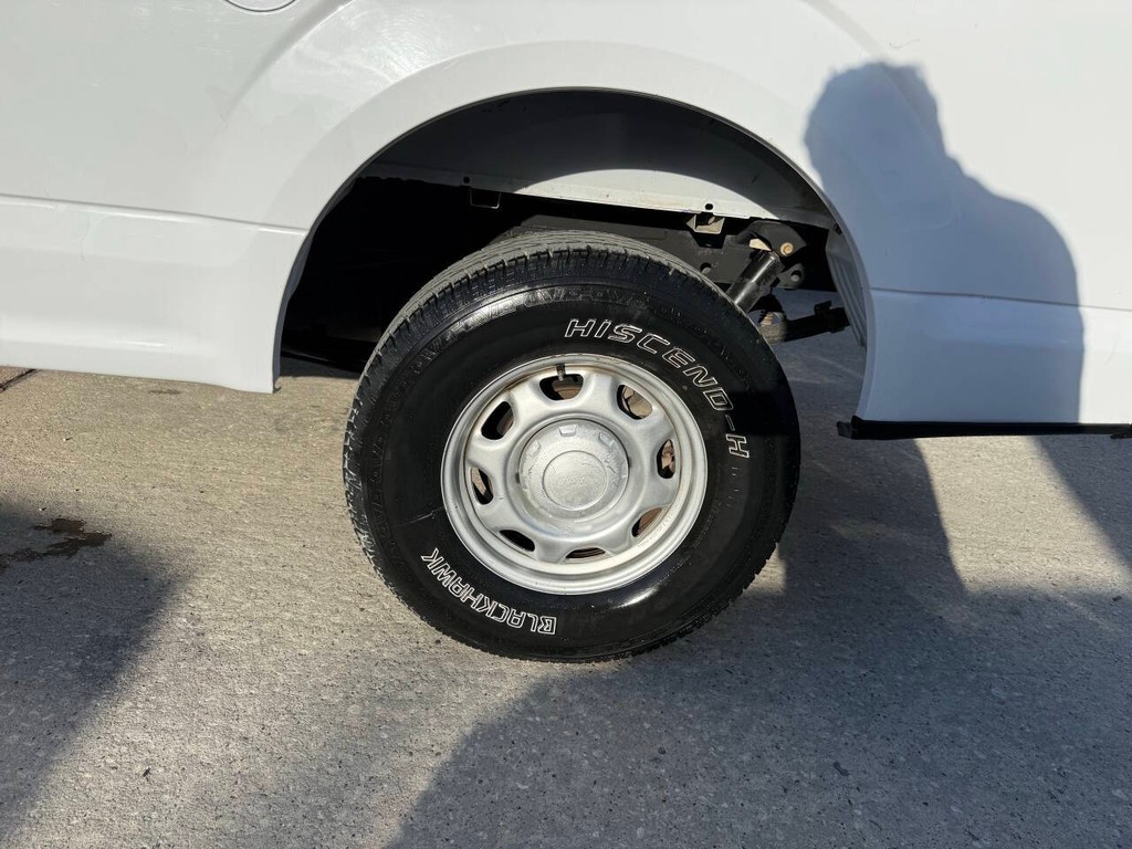 Ford F-150 Vehicle Full-screen Gallery Image 31