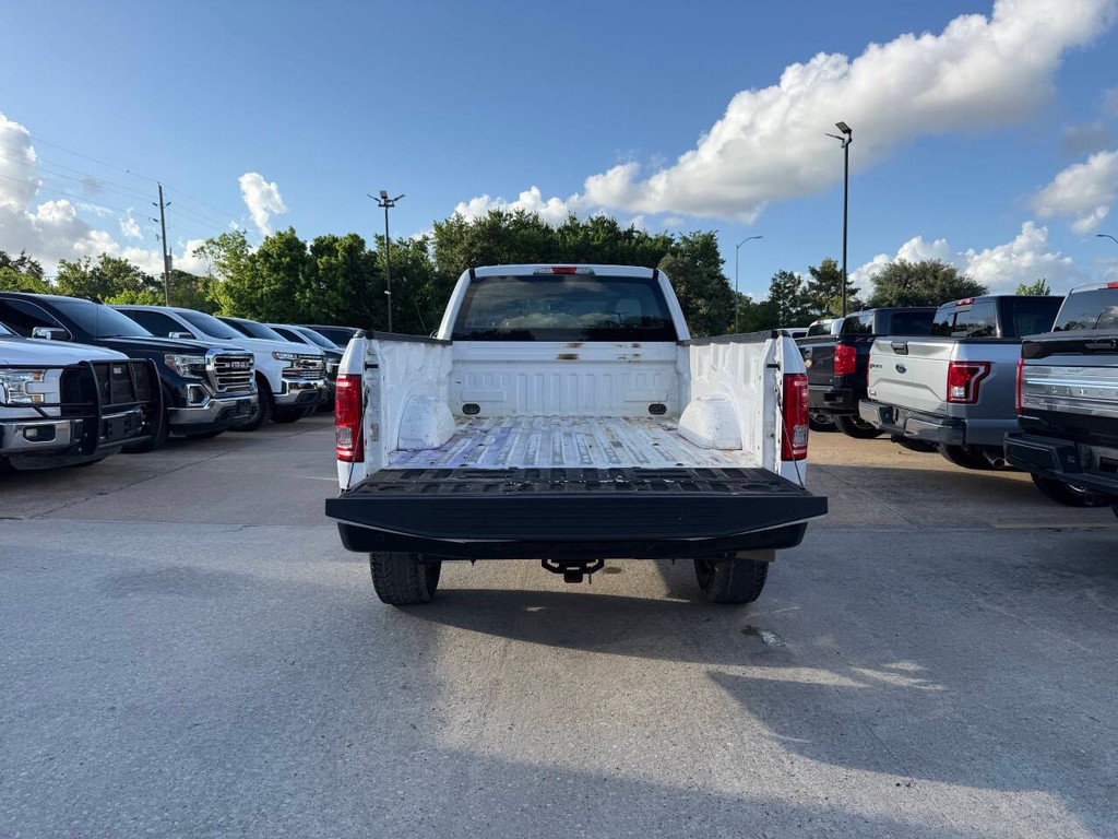 Ford F-150 Vehicle Full-screen Gallery Image 32
