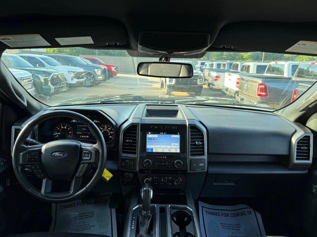 Ford F-150 Vehicle Full-screen Gallery Image 16