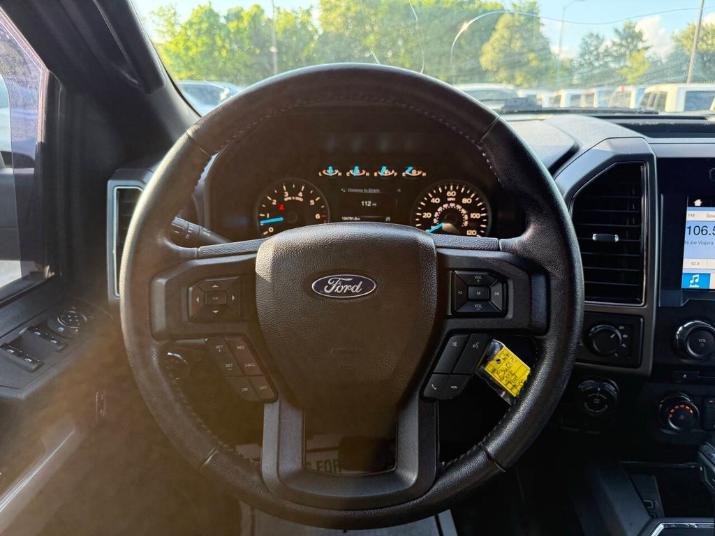Ford F-150 Vehicle Full-screen Gallery Image 21