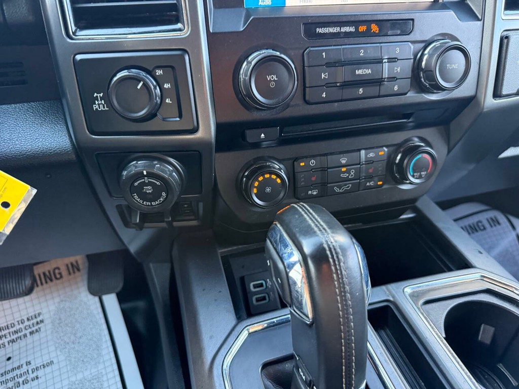 Ford F-150 Vehicle Full-screen Gallery Image 27