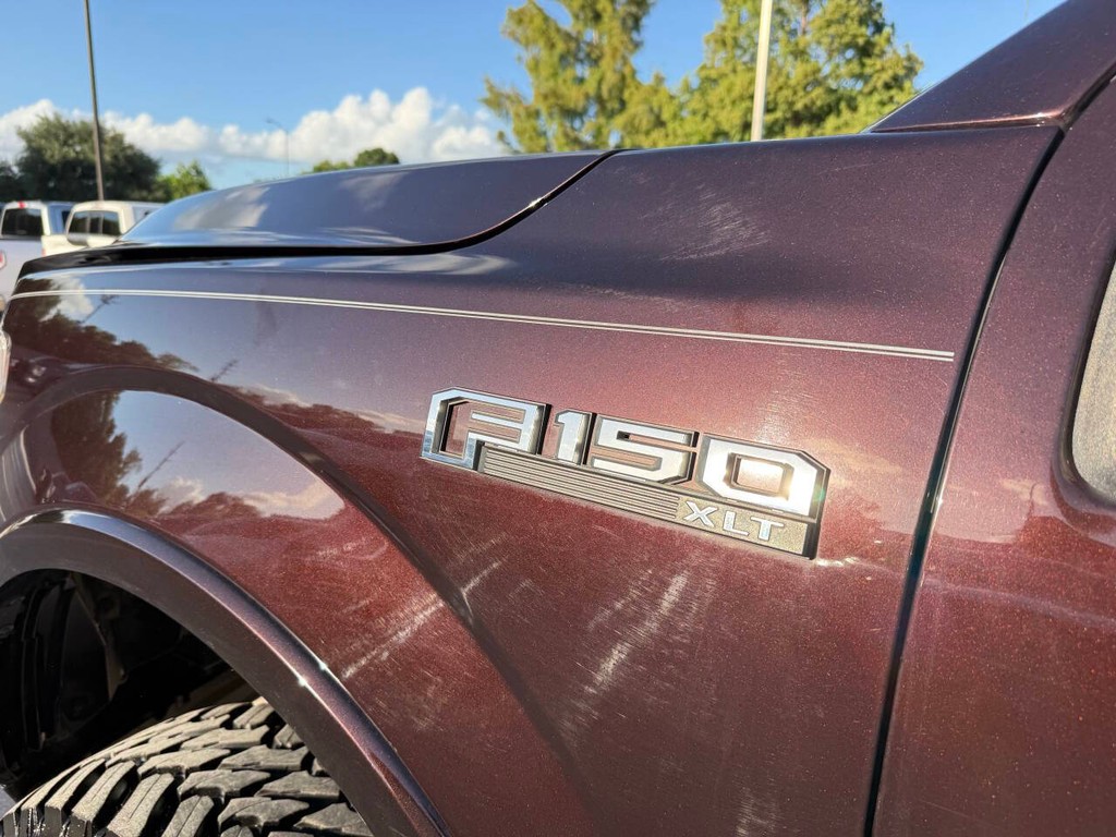 Ford F-150 Vehicle Full-screen Gallery Image 35
