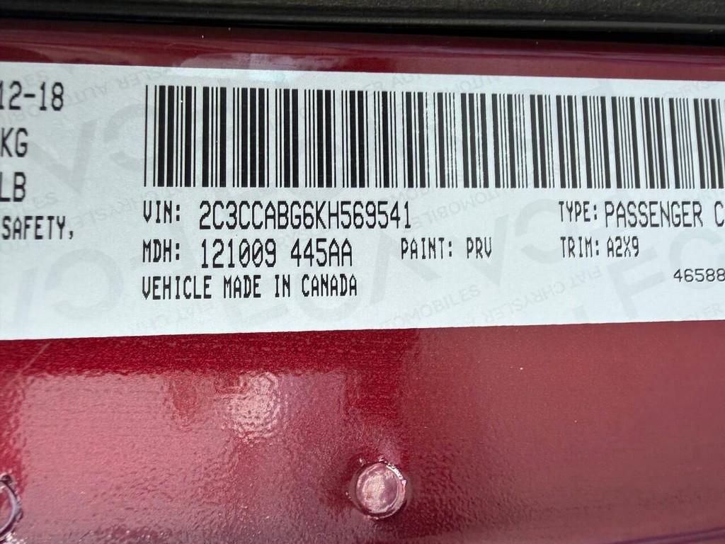 Chrysler 300 Vehicle Full-screen Gallery Image 33
