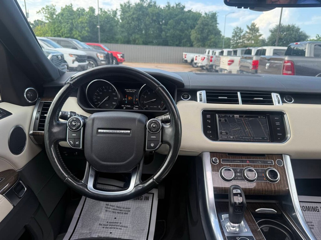Land Rover Range Rover Sport Vehicle Full-screen Gallery Image 21