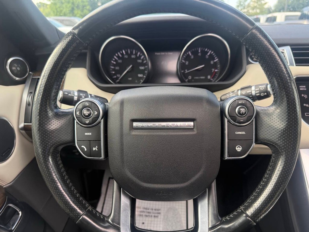 Land Rover Range Rover Sport Vehicle Full-screen Gallery Image 23