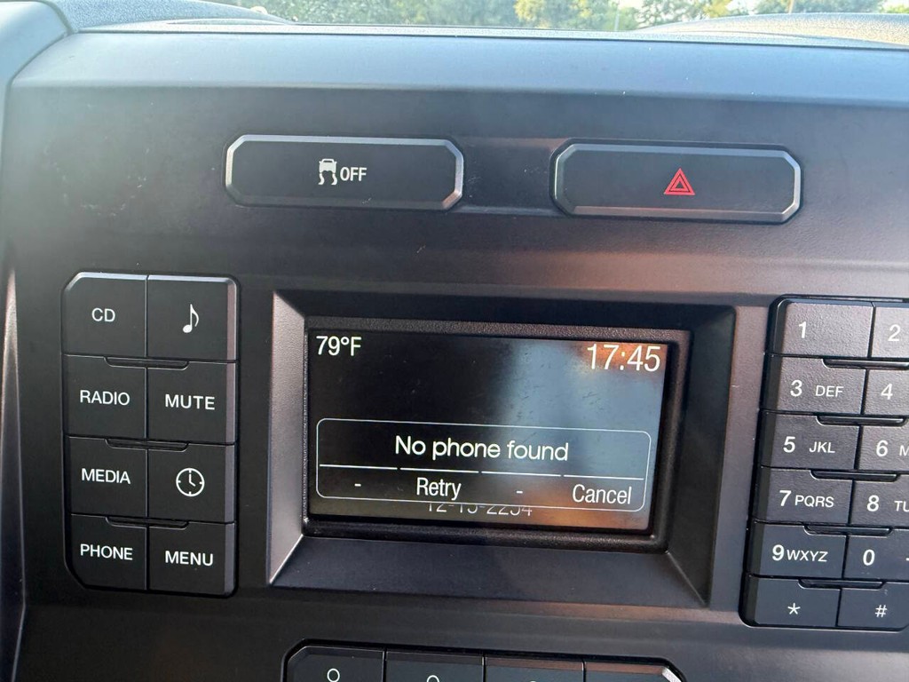 Ford F-150 Vehicle Full-screen Gallery Image 22
