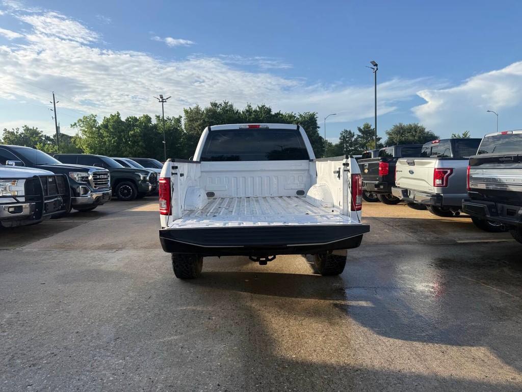 Ford F-150 Vehicle Full-screen Gallery Image 35