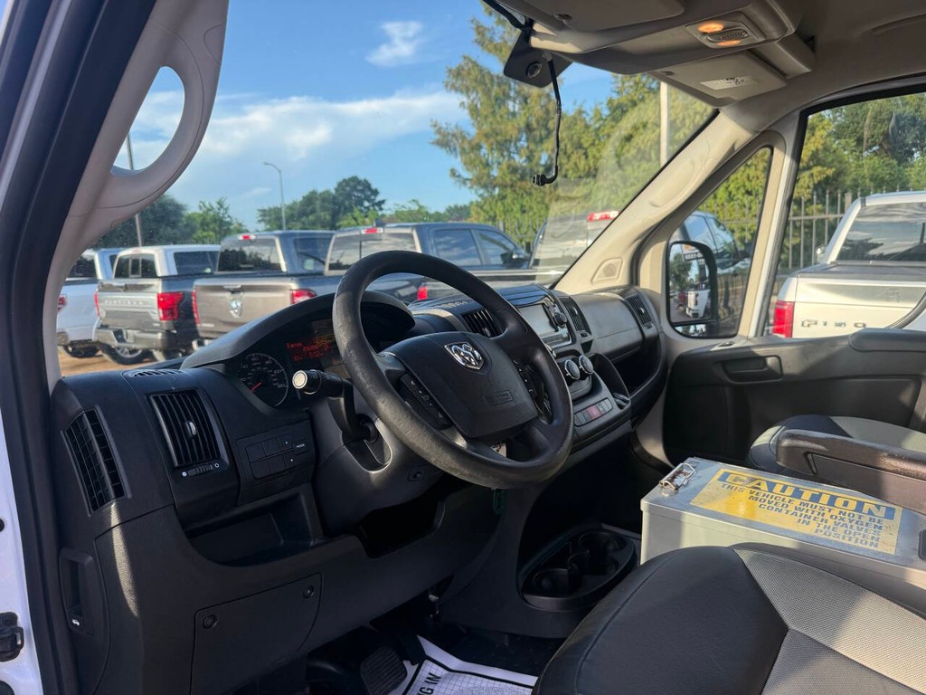 Ram ProMaster Cargo Van Vehicle Full-screen Gallery Image 06