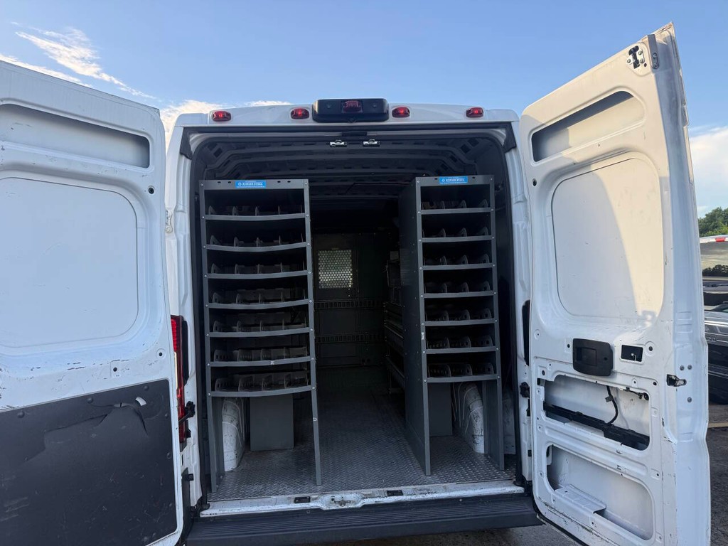 Ram ProMaster Cargo Van Vehicle Full-screen Gallery Image 22