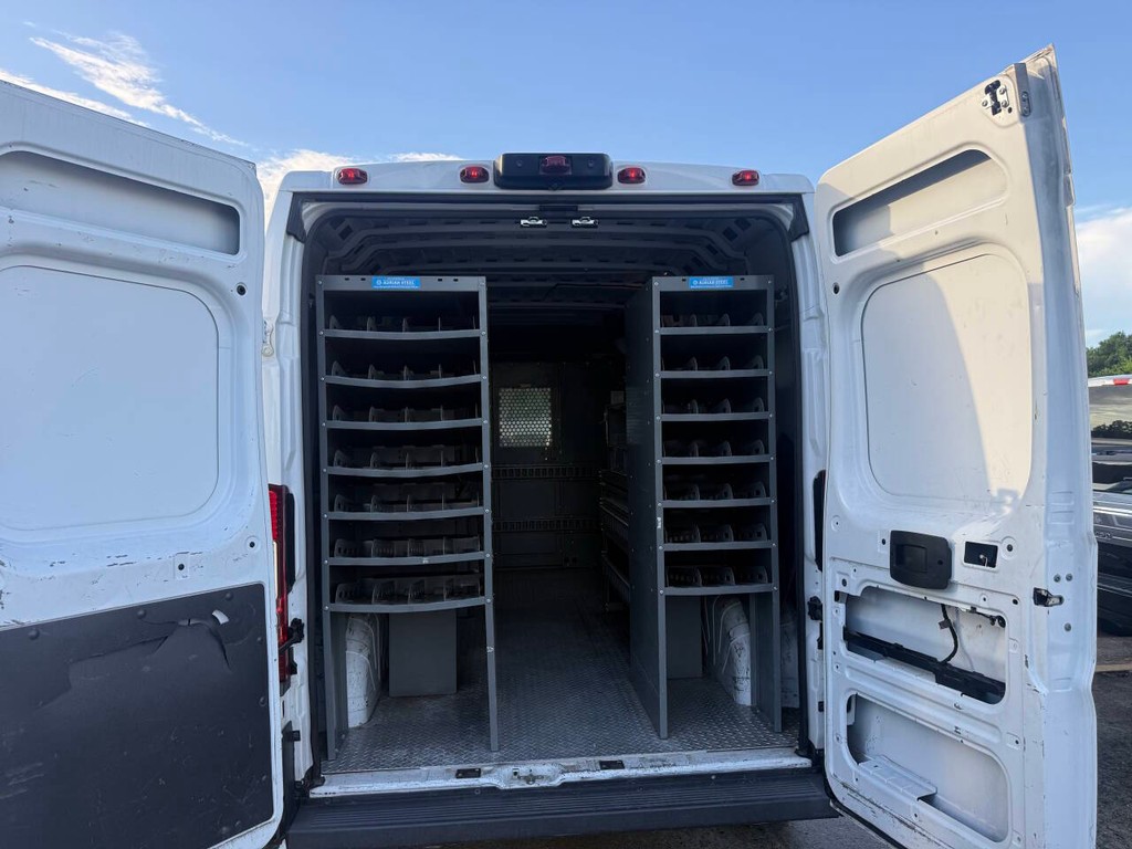Ram ProMaster Cargo Van Vehicle Full-screen Gallery Image 23