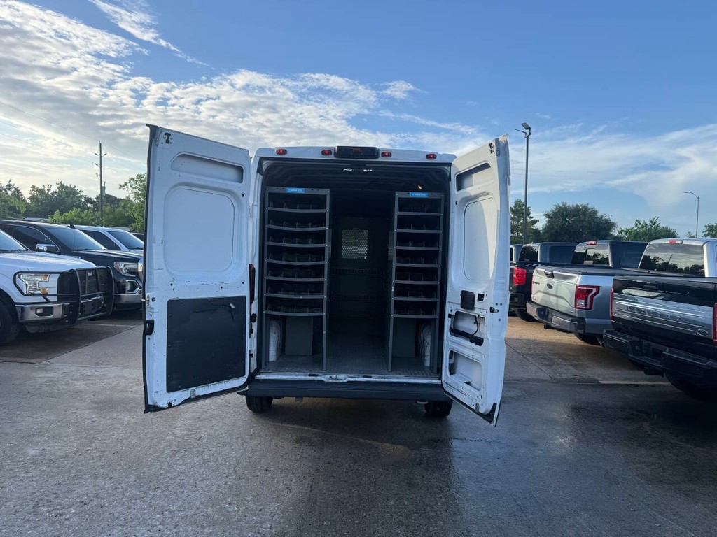 Ram ProMaster Cargo Van Vehicle Full-screen Gallery Image 24