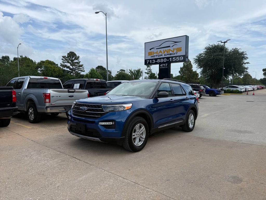 Ford Explorer Vehicle Full-screen Gallery Image 03