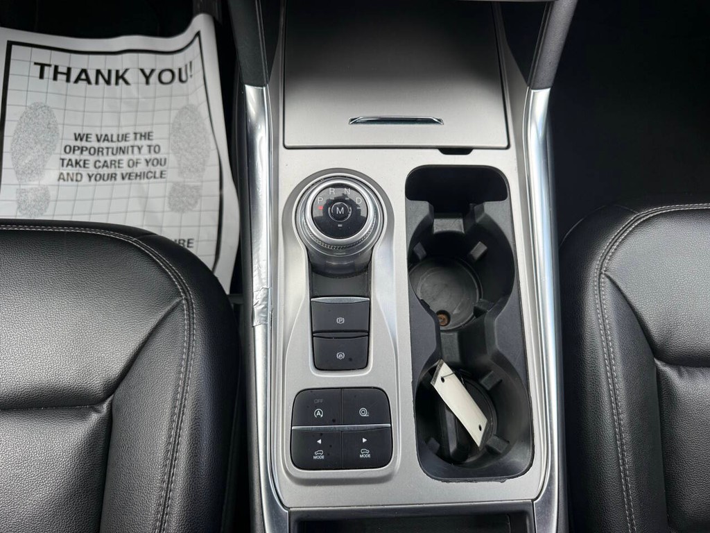 Ford Explorer Vehicle Full-screen Gallery Image 30