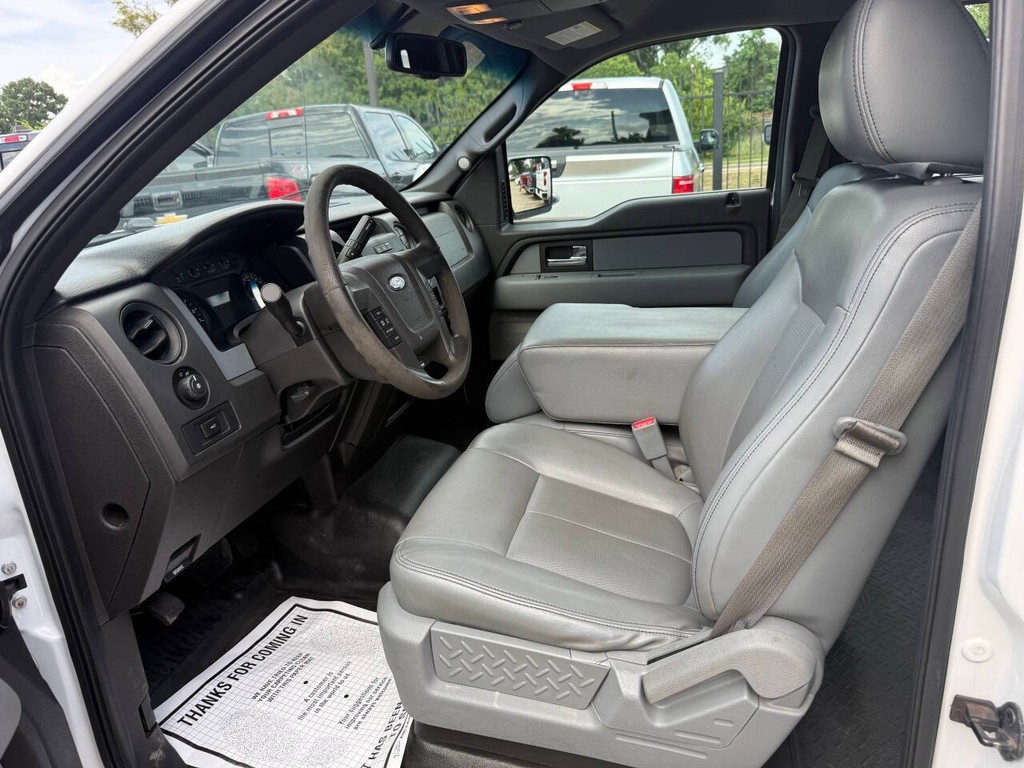 Ford F-150 Vehicle Full-screen Gallery Image 08