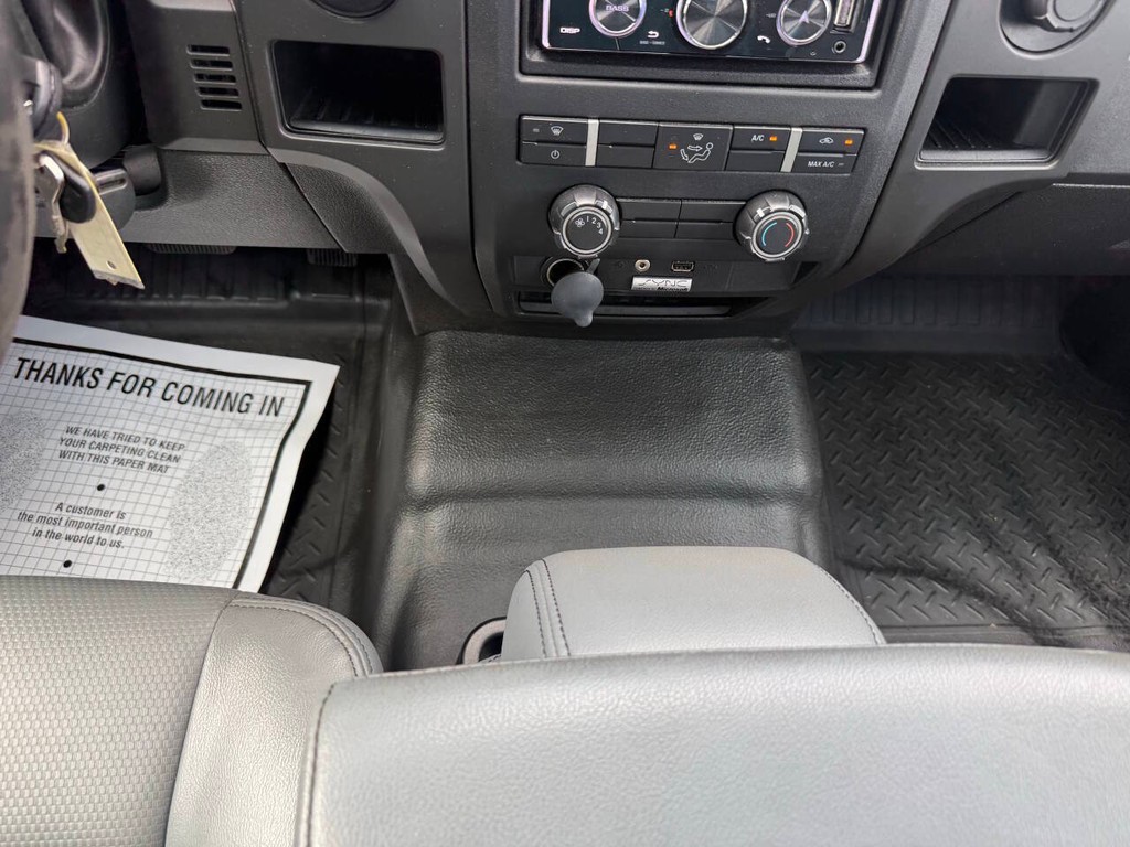 Ford F-150 Vehicle Full-screen Gallery Image 29