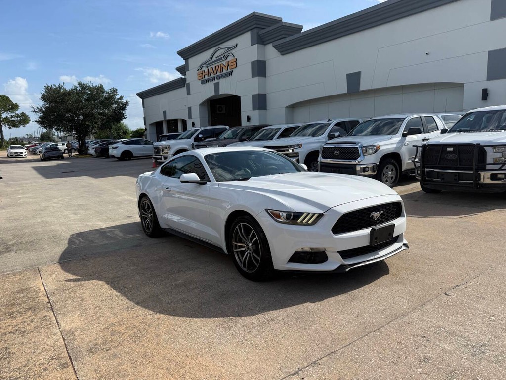 Ford Mustang Vehicle Full-screen Gallery Image 36