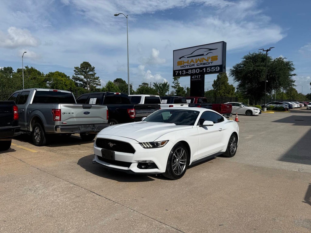 Ford Mustang Vehicle Full-screen Gallery Image 37