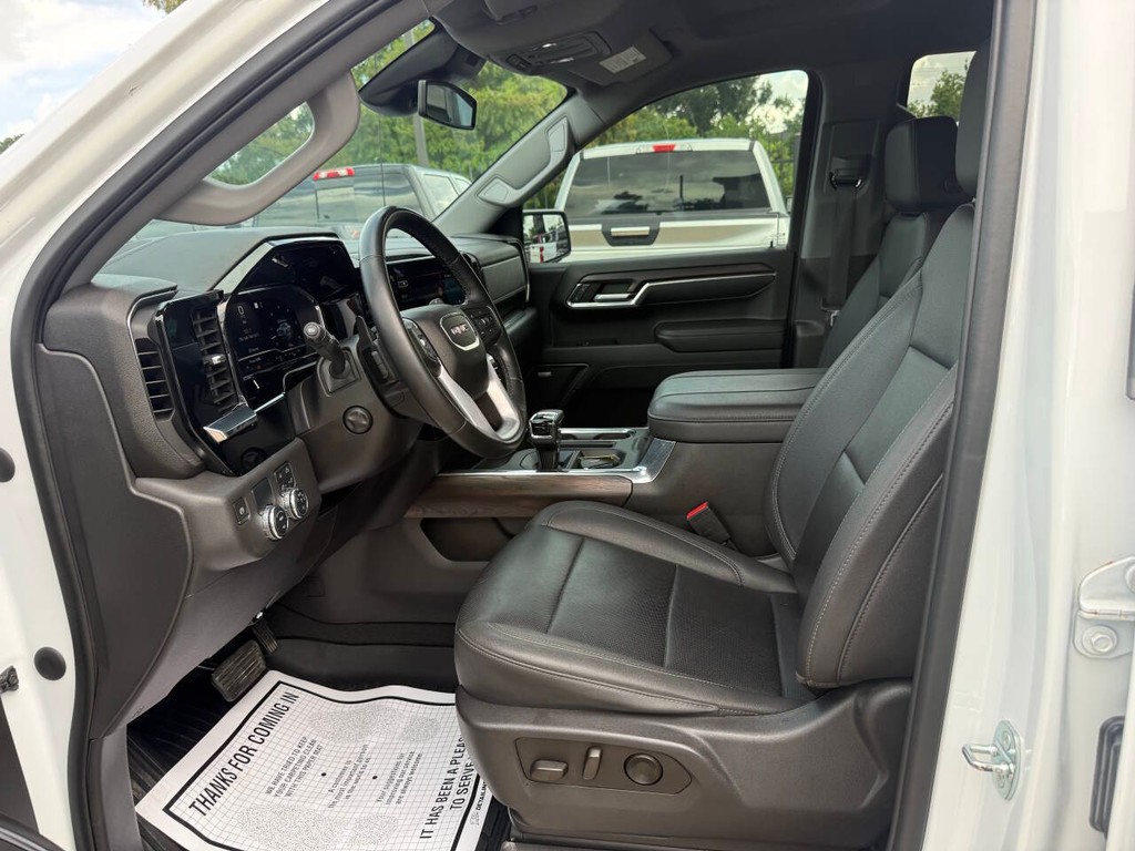 GMC Sierra 1500 Vehicle Full-screen Gallery Image 07