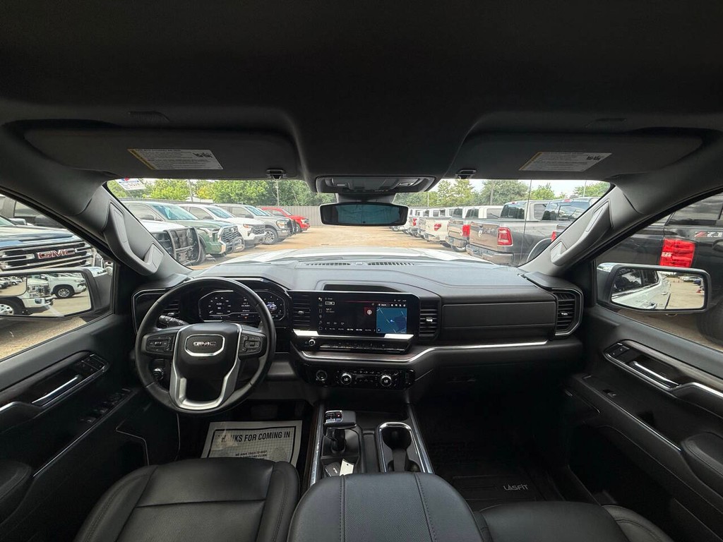 GMC Sierra 1500 Vehicle Full-screen Gallery Image 18