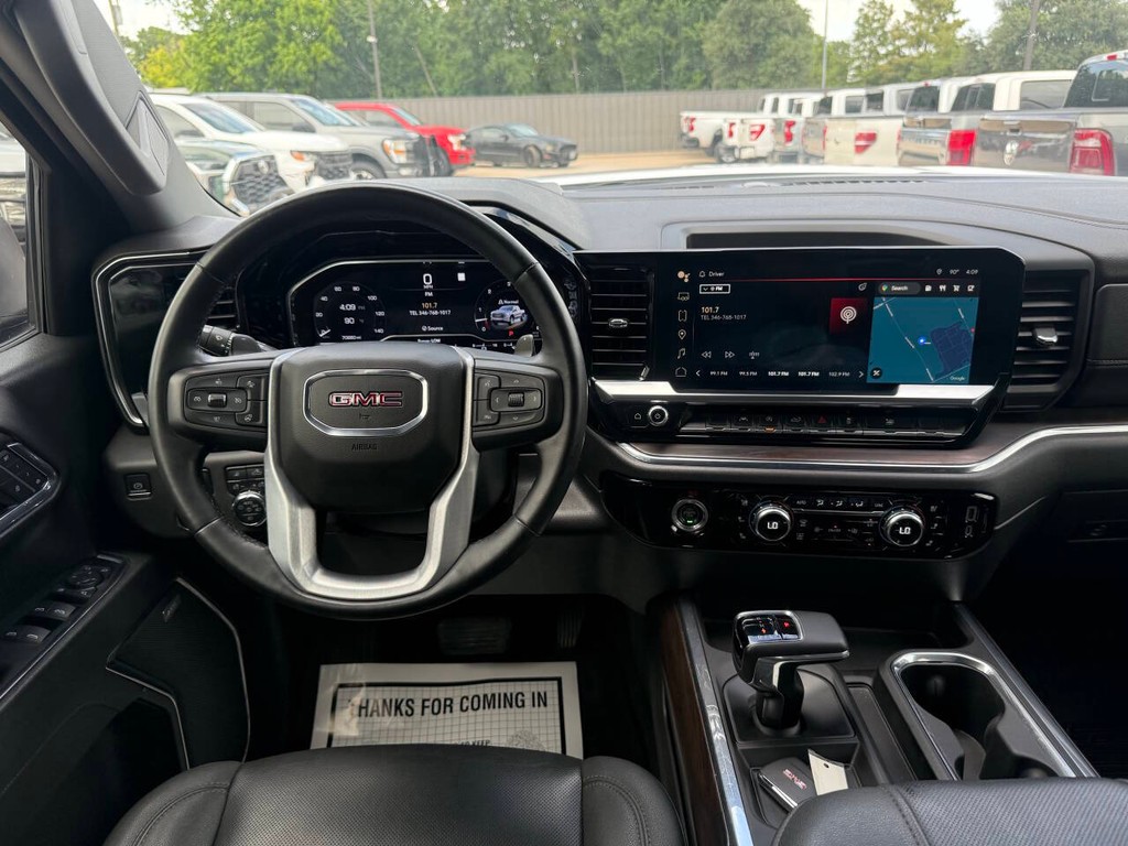 GMC Sierra 1500 Vehicle Full-screen Gallery Image 19