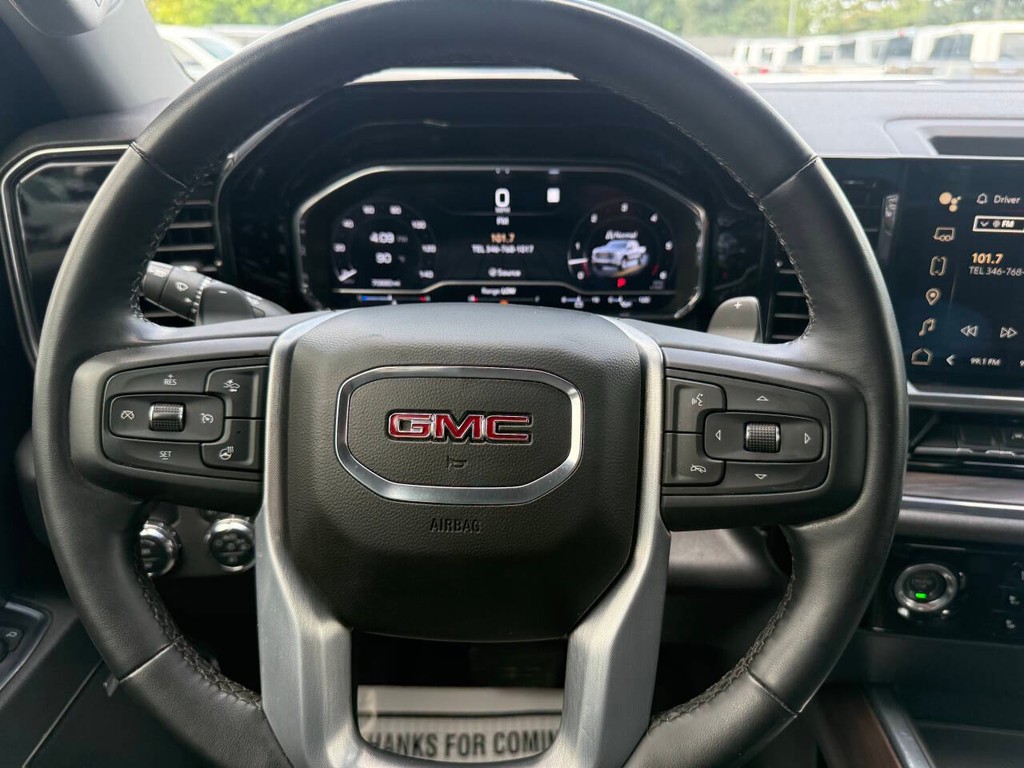 GMC Sierra 1500 Vehicle Full-screen Gallery Image 21
