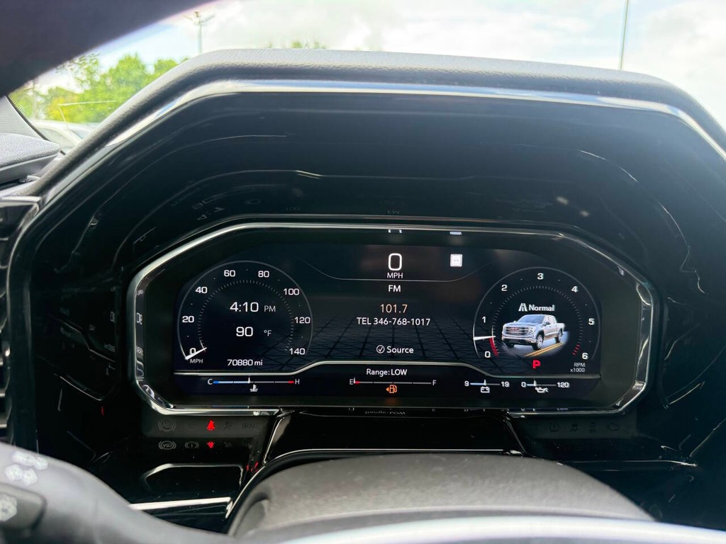 GMC Sierra 1500 Vehicle Full-screen Gallery Image 29