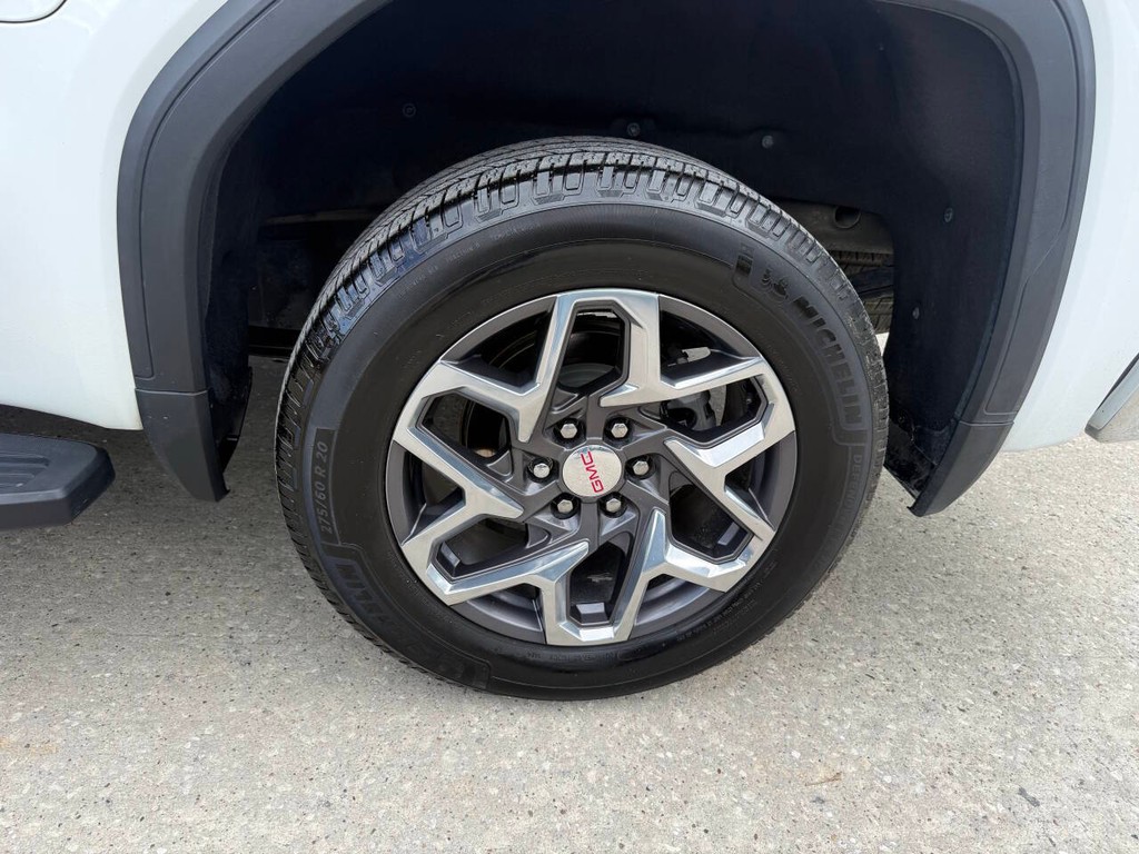GMC Sierra 1500 Vehicle Full-screen Gallery Image 34