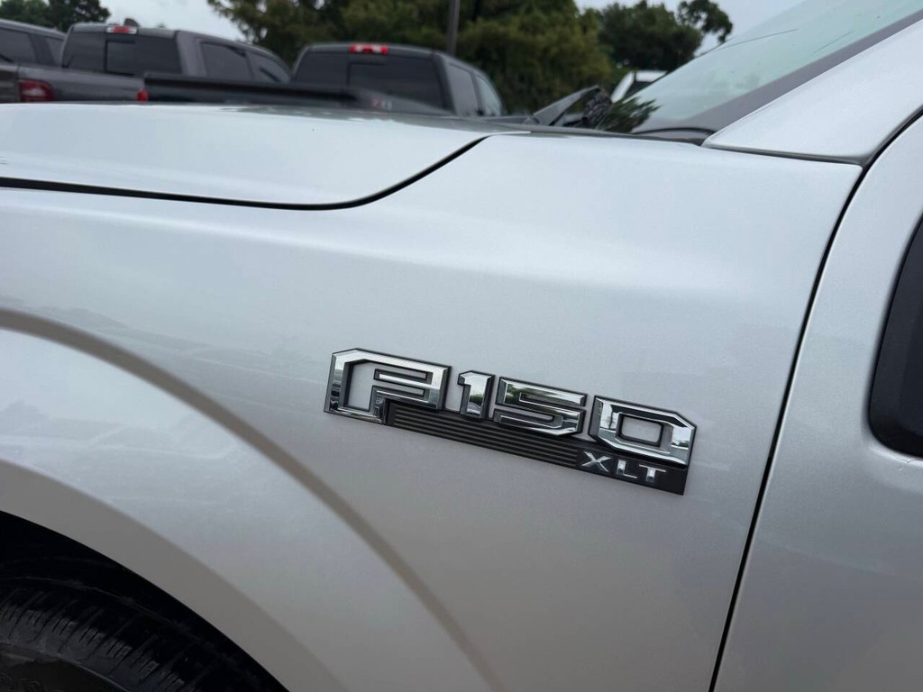 Ford F-150 Vehicle Full-screen Gallery Image 36