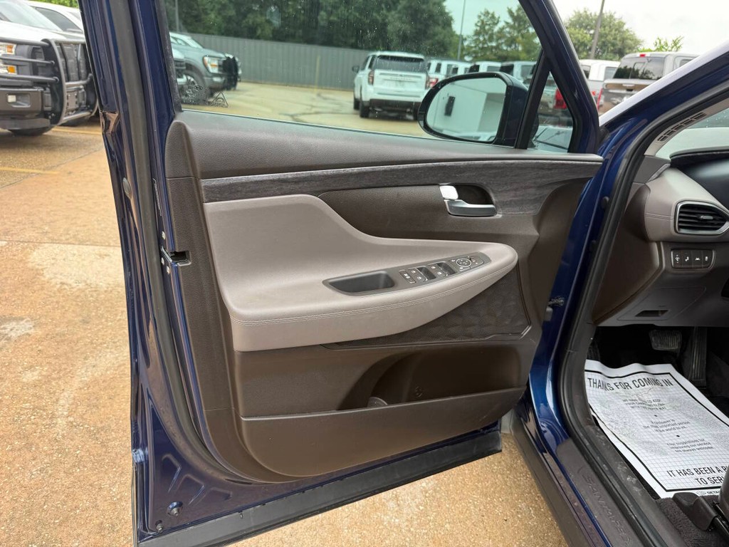 Hyundai Santa Fe Vehicle Full-screen Gallery Image 08