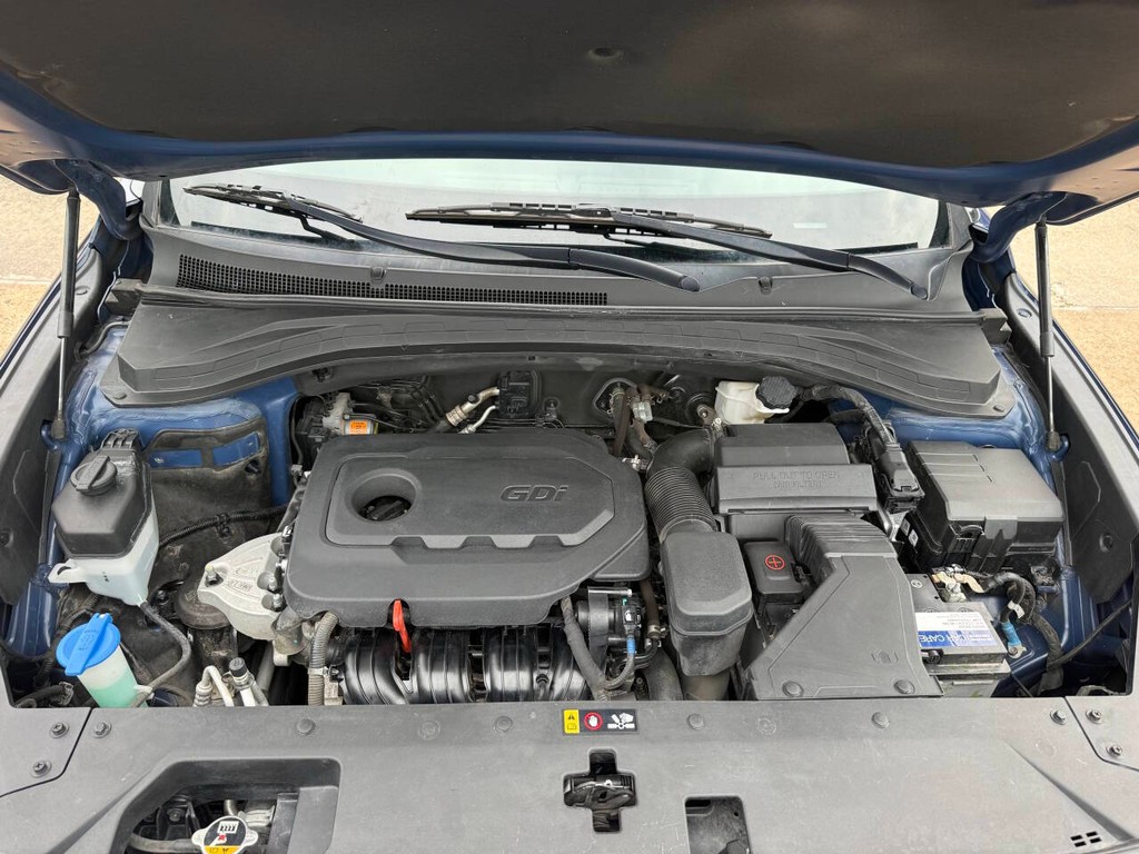 Hyundai Santa Fe Vehicle Full-screen Gallery Image 34