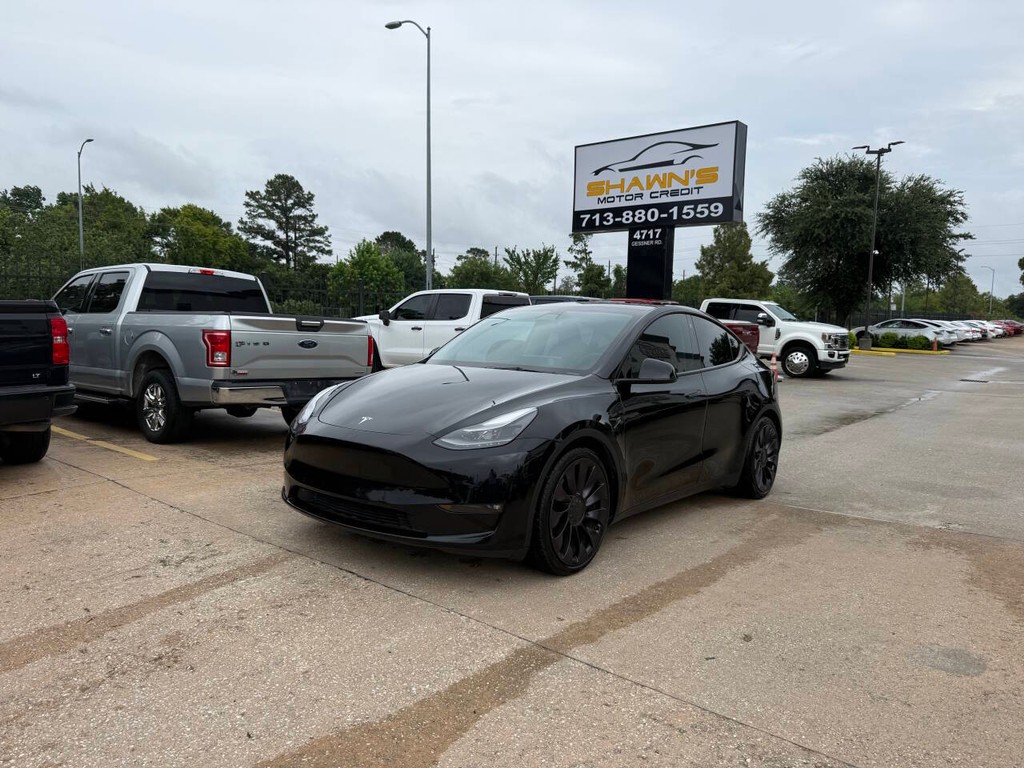 Tesla Model Y Vehicle Full-screen Gallery Image 43