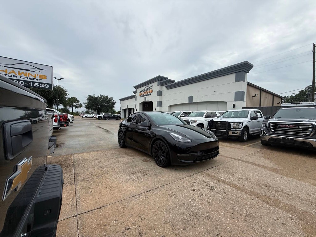 Tesla Model Y Vehicle Full-screen Gallery Image 44