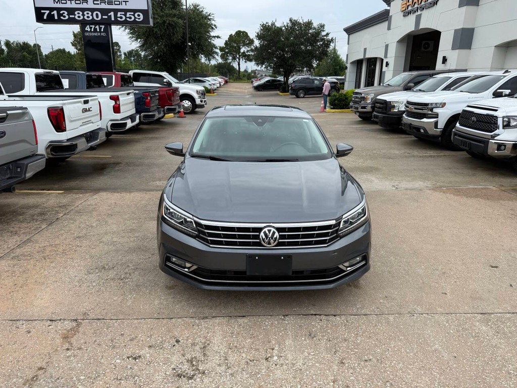 Volkswagen Passat Vehicle Full-screen Gallery Image 37
