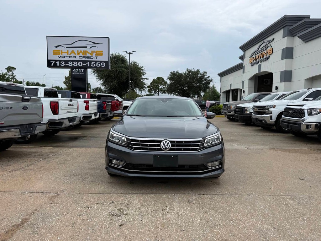 Volkswagen Passat Vehicle Full-screen Gallery Image 38
