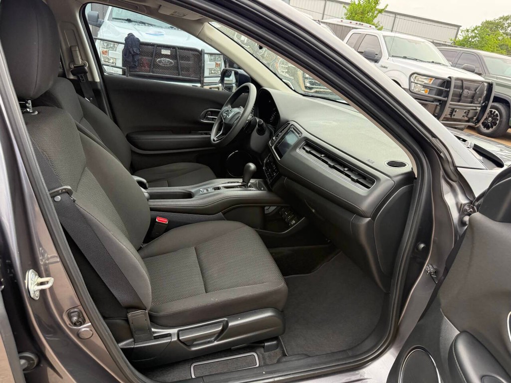 Honda HR-V Vehicle Full-screen Gallery Image 10