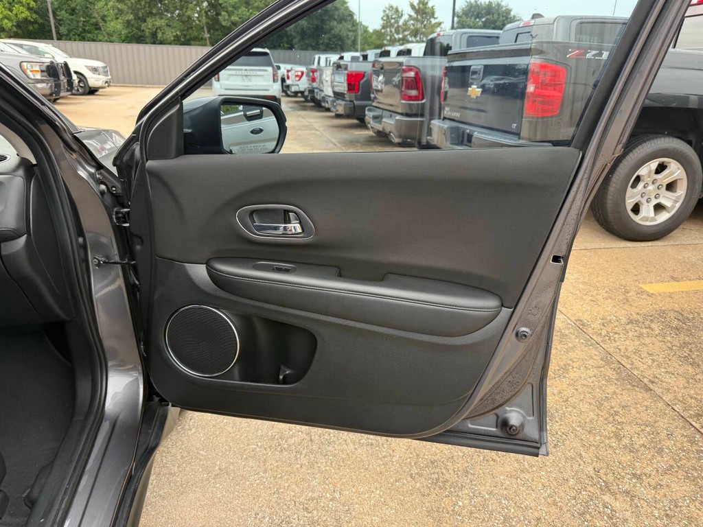 Honda HR-V Vehicle Full-screen Gallery Image 11