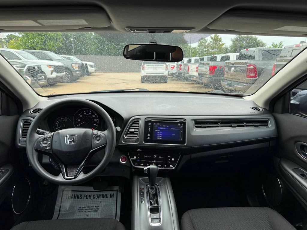 Honda HR-V Vehicle Full-screen Gallery Image 17