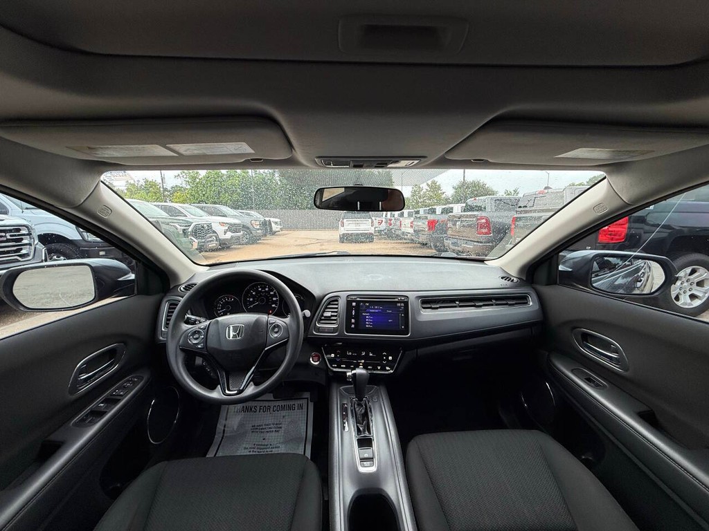 Honda HR-V Vehicle Full-screen Gallery Image 18