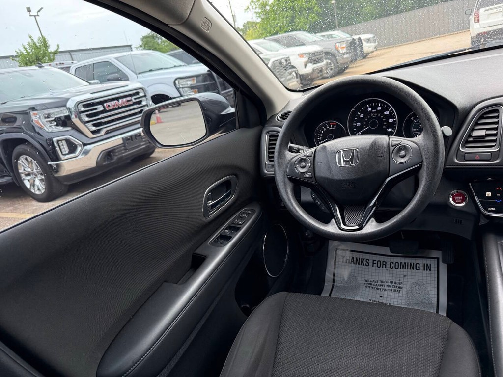 Honda HR-V Vehicle Full-screen Gallery Image 19