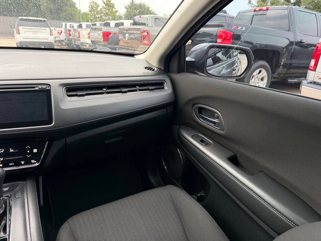 Honda HR-V Vehicle Full-screen Gallery Image 20